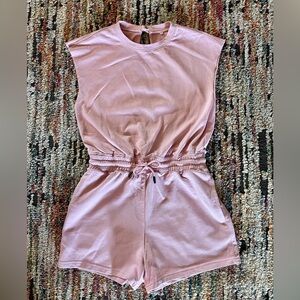 Chic Pink Sleeveless Romper – Size M, NWOT | Trendy & Versatile